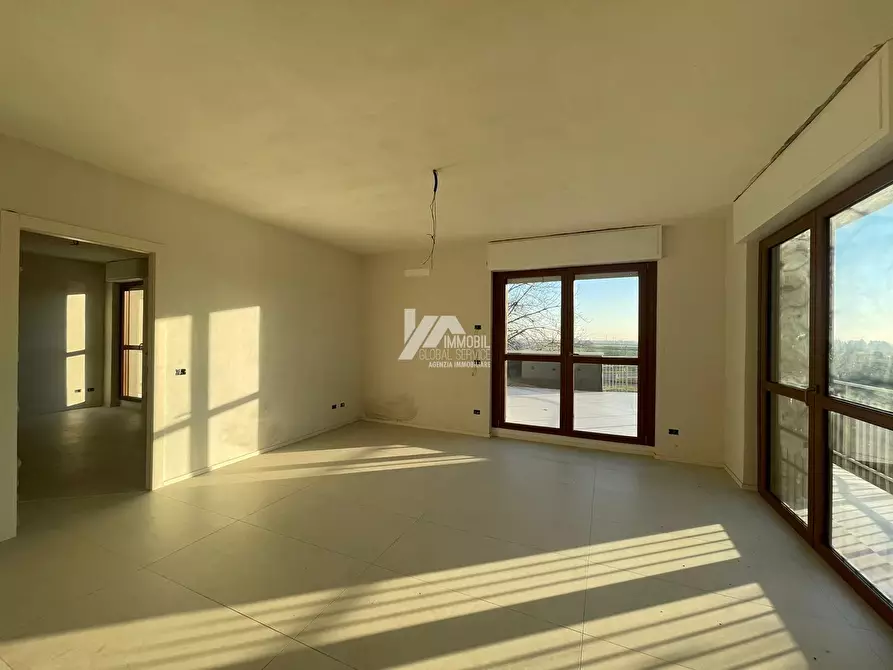 Immagine 6 di Trilocale in vendita  a Rovato