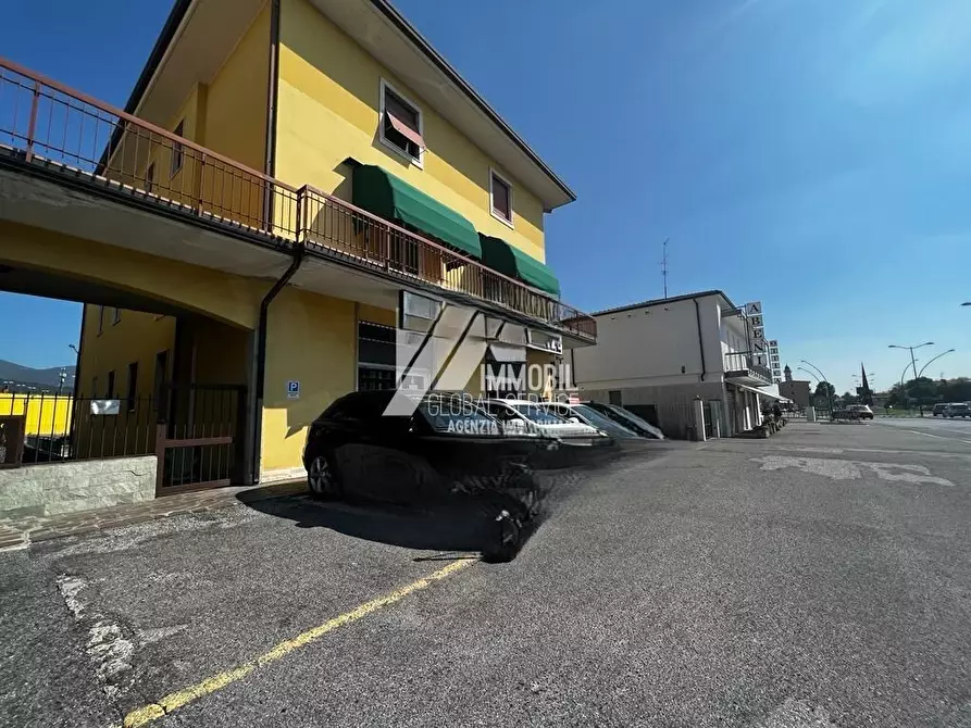 Immagine 2 di Magazzino in vendita  in Via Europa a Concesio