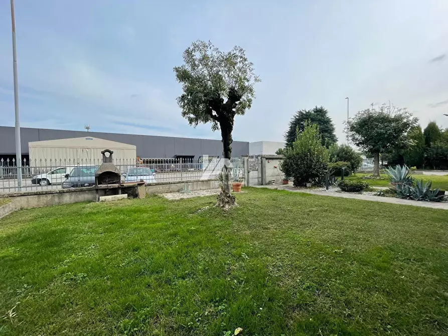 Immagine 20 di Attività artigianale in vendita  in Via dell'Industria 53 a Travagliato