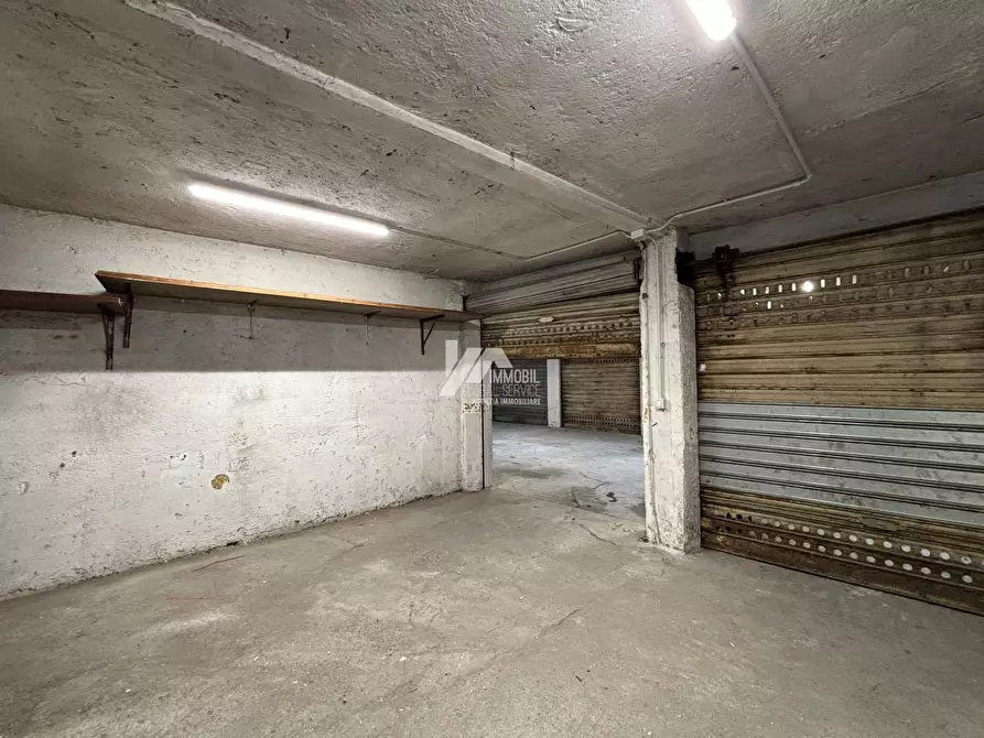 Immagine 5 di Garage in vendita  in Via Valcamonica a Brescia