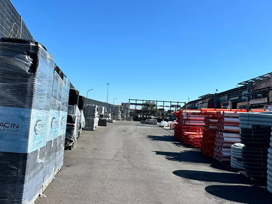 Immagine 21 di Attività artigianale in vendita  in Via Giovanni Scazzola 74 a Alessandria