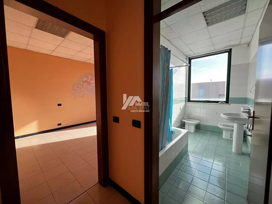 Immagine 17 di Ufficio in affitto  in Via Antonio Allegri 93 a Brescia