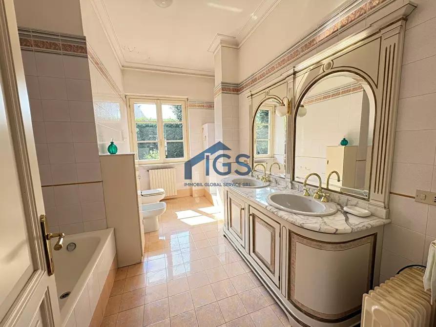 Immagine 28 di Villa in vendita  in Via Santa Giulia 3 a Travagliato