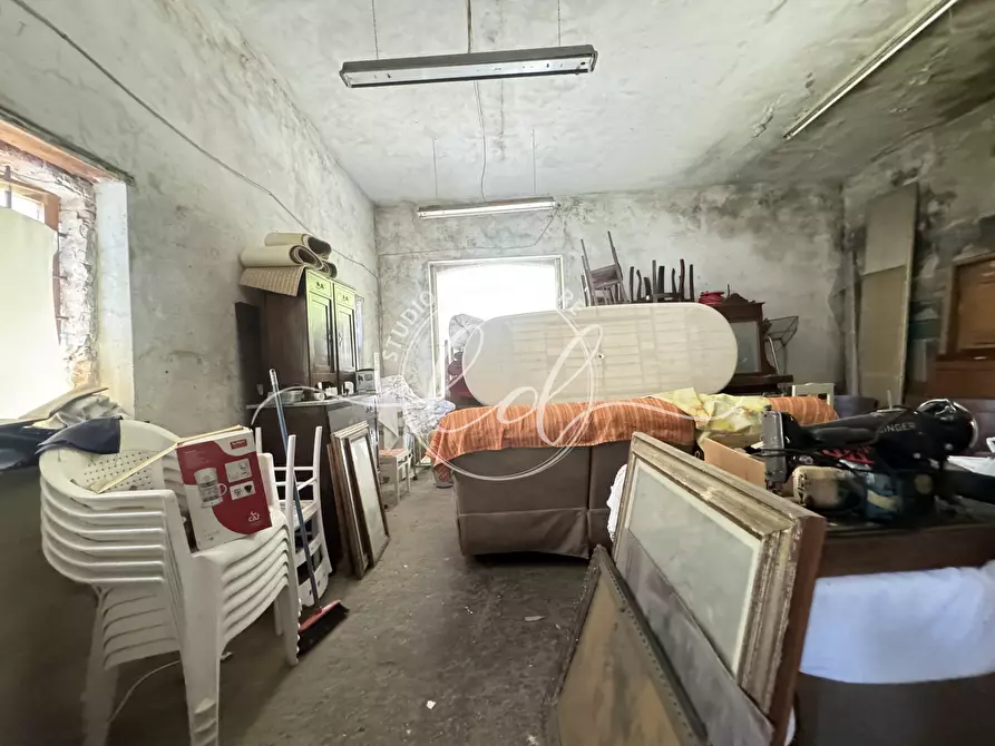 Immagine 48 di Rustico / casale in vendita  a Camaiore