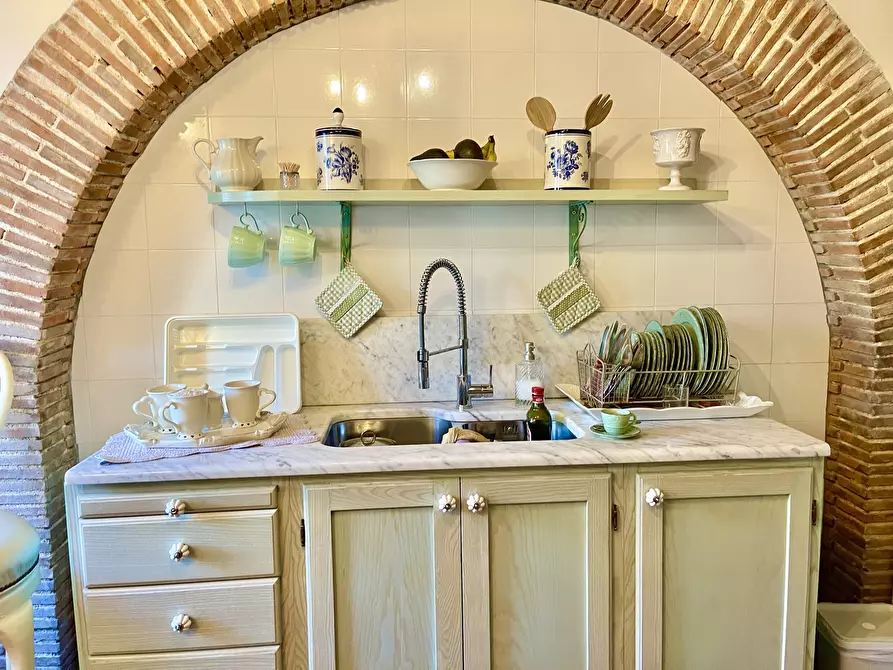 Immagine 11 di Rustico / casale in vendita  a Camaiore