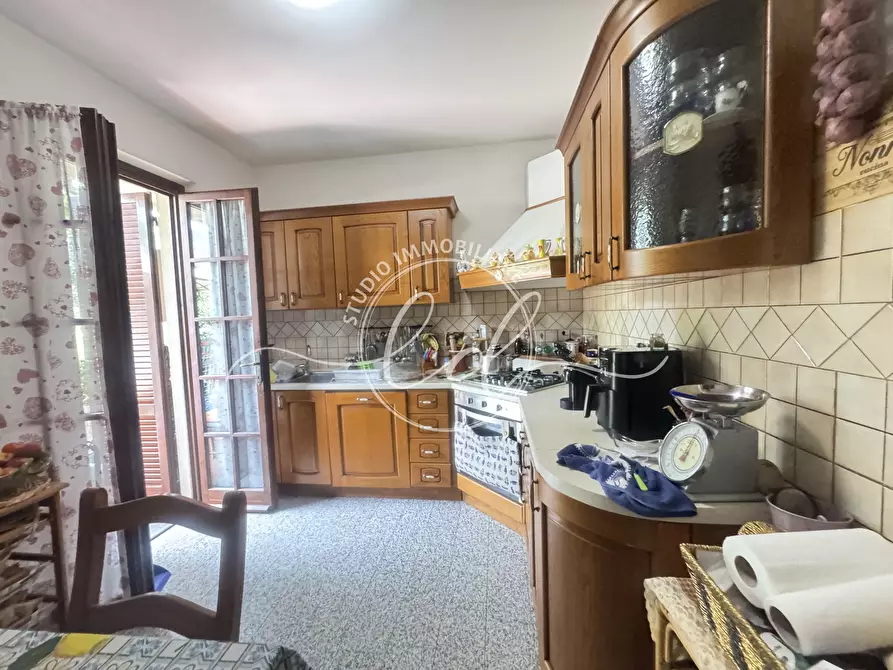 Immagine 13 di Villetta a schiera in vendita  a Seravezza