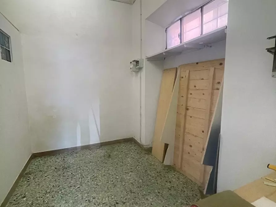 Immagine 12 di Capannone industriale in vendita  a Seravezza