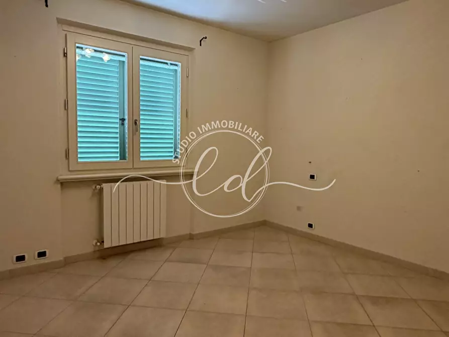 Immagine 48 di Quadrilocale in vendita  a Camaiore