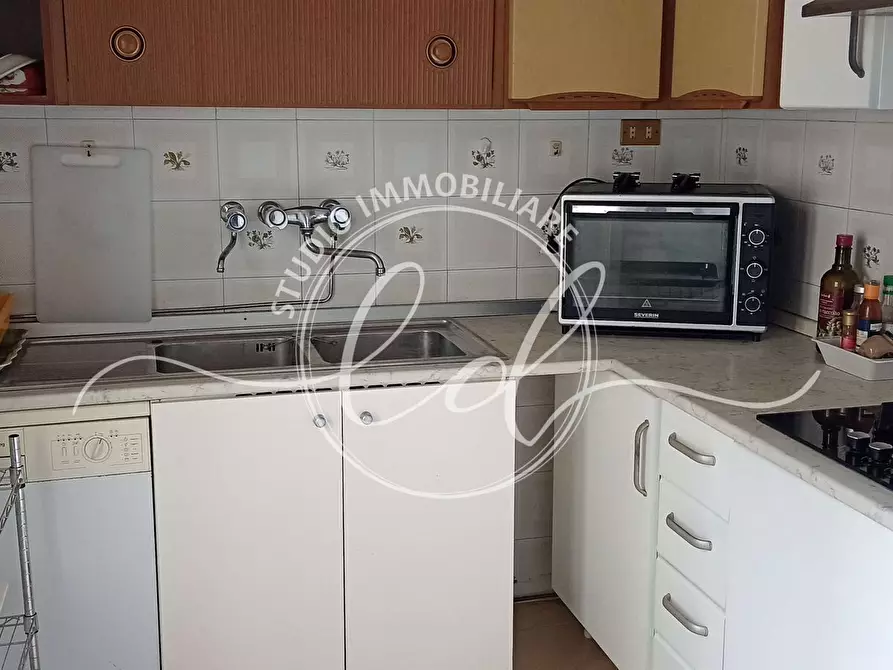 Immagine 5 di Pentalocale in affitto  a Camaiore