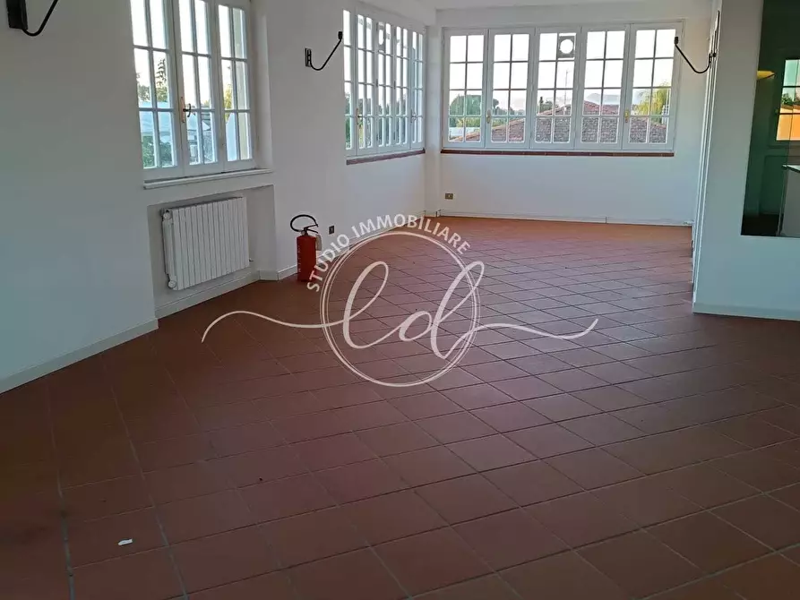 Immagine 16 di Porzione di casa in vendita  a Camaiore