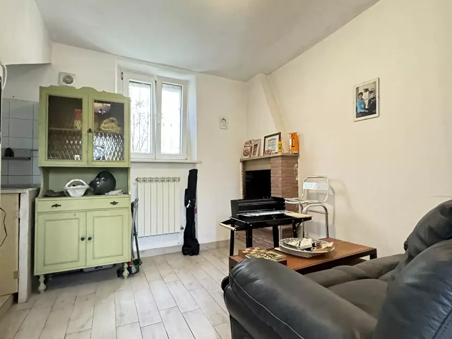 Immagine 14 di Porzione di casa in vendita  a Pietrasanta