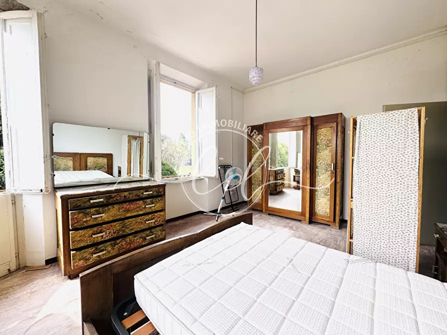 Immagine 32 di Pentalocale in vendita  a Lucca