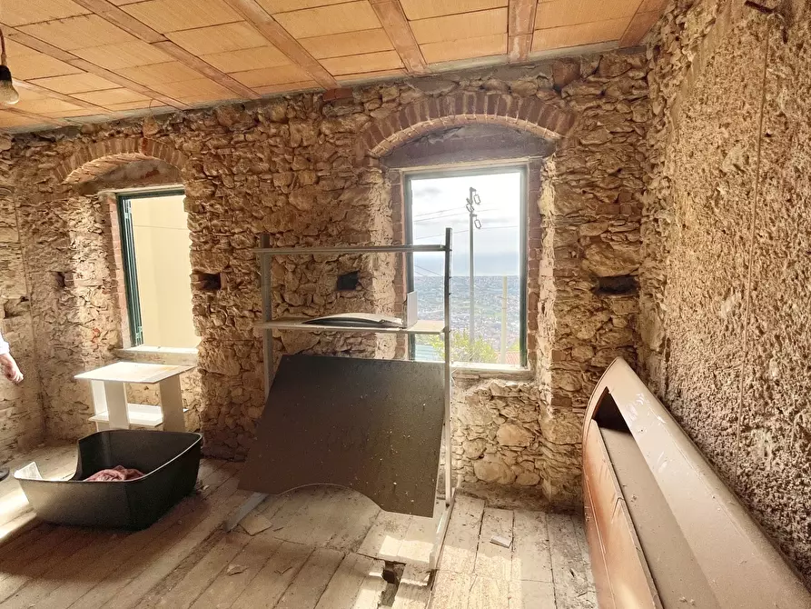 Immagine 28 di Casa indipendente in vendita  a Pietrasanta