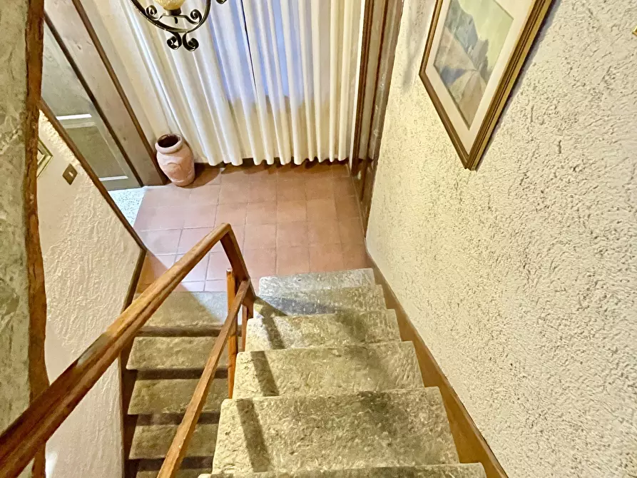 Immagine 77 di Porzione di casa in vendita  a Pietrasanta