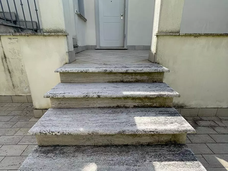 Immagine 13 di Villa in vendita  a Camaiore