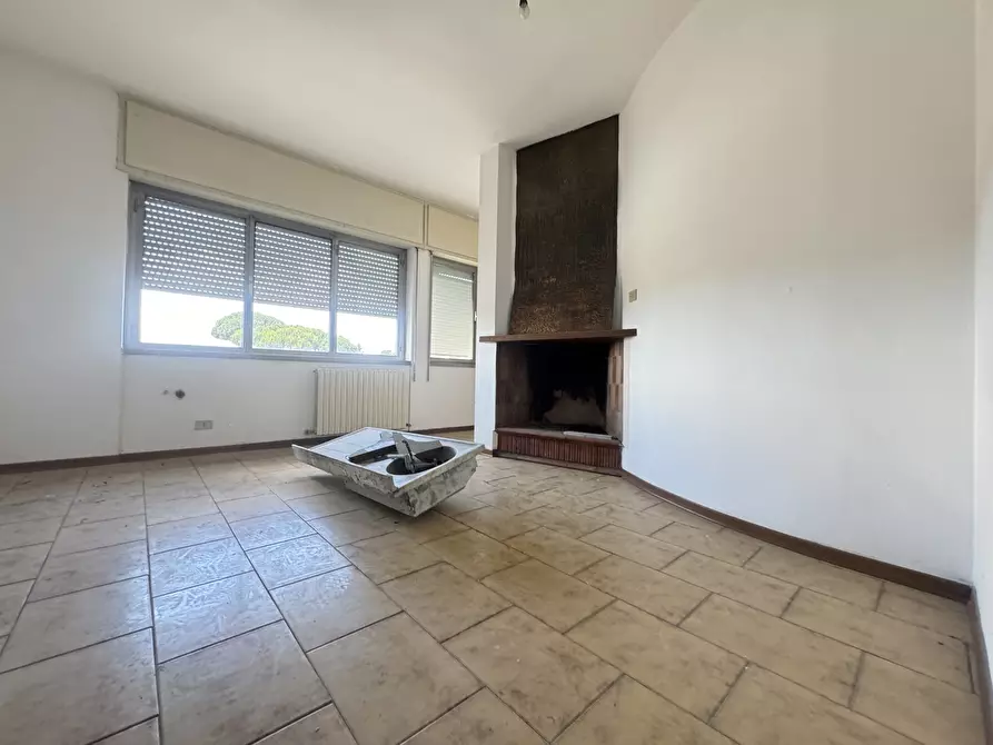 Immagine 46 di Porzione di casa in vendita  a Pietrasanta