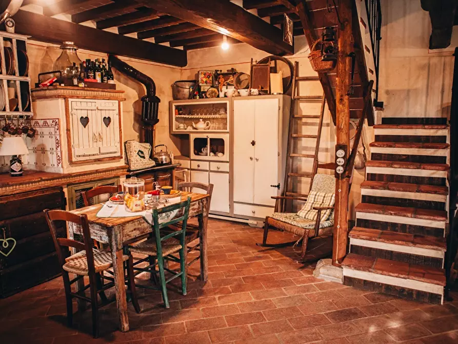 Immagine 8 di Rustico / casale in affitto  a Camaiore