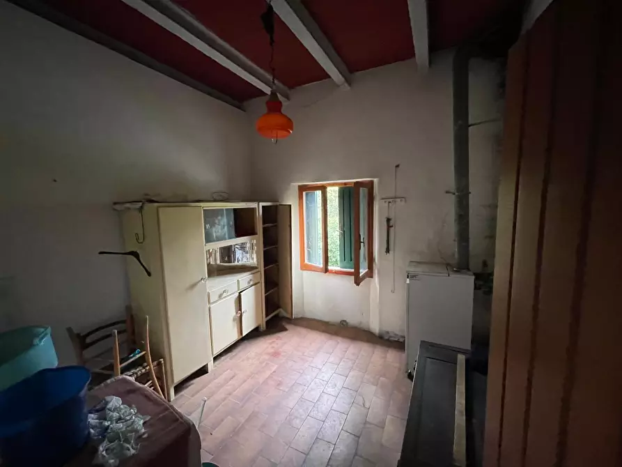 Immagine 55 di Porzione di casa in vendita  a Stazzema