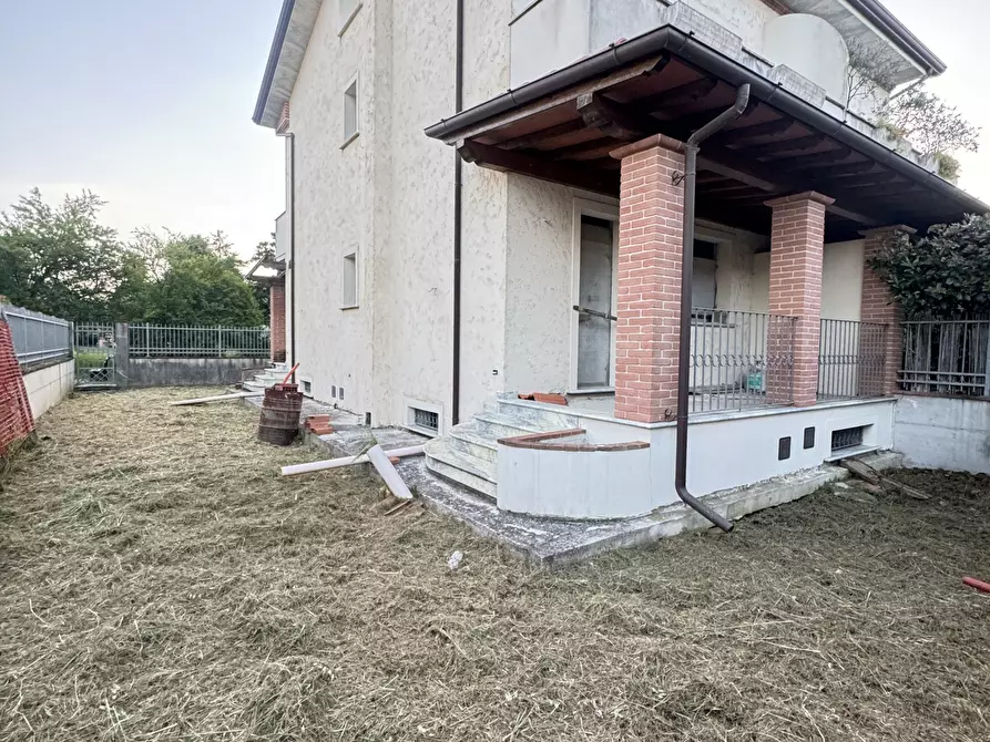 Immagine 5 di Porzione di casa in vendita  a Seravezza