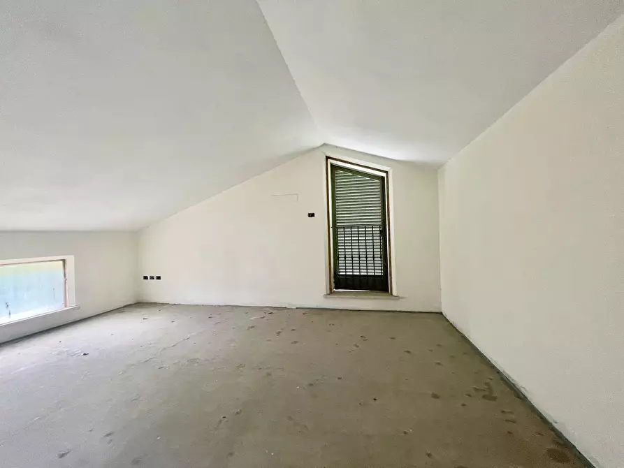 Immagine 32 di Casa indipendente in vendita  a Massarosa