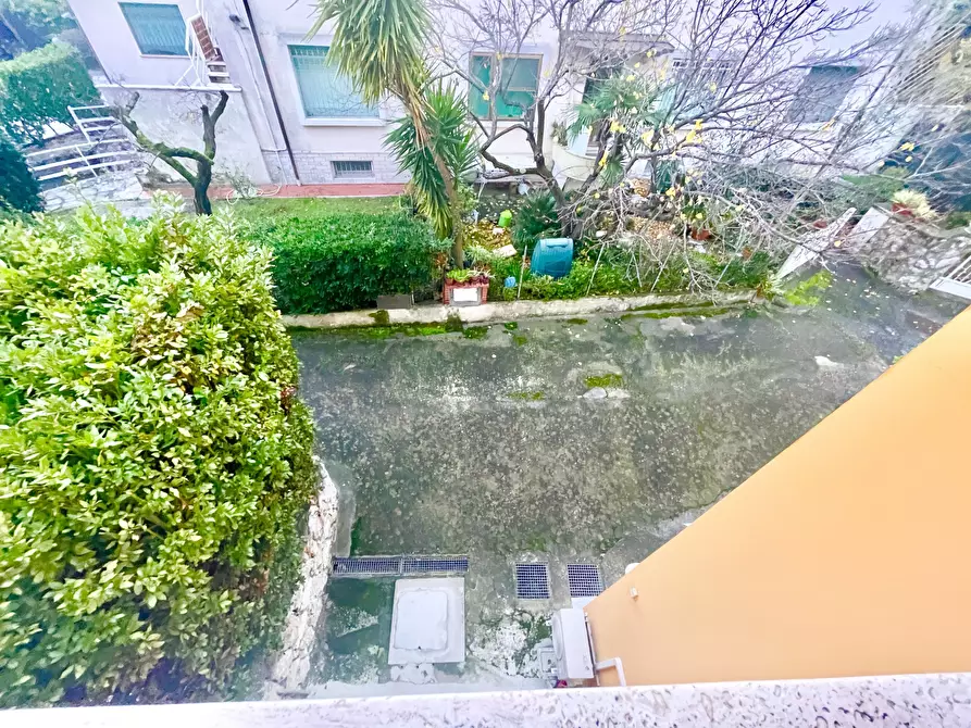 Immagine 2 di Quadrilocale in vendita  a Camaiore