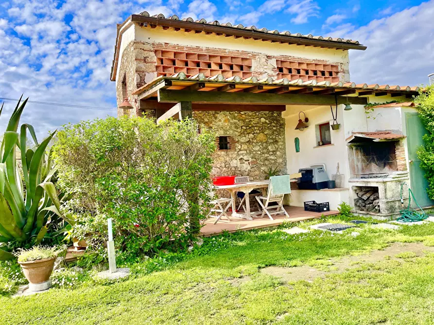 Immagine 52 di Rustico / casale in vendita  a Camaiore