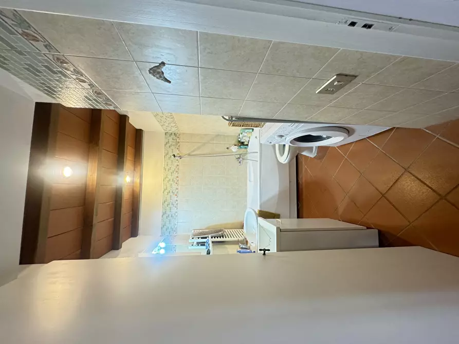 Immagine 21 di Porzione di casa in vendita  a Pietrasanta