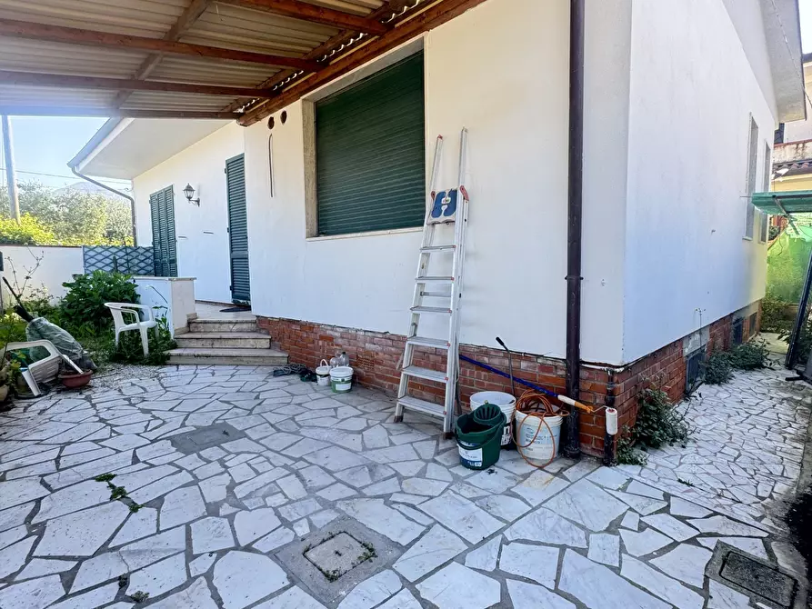 Immagine 3 di Casa indipendente in vendita  a Seravezza