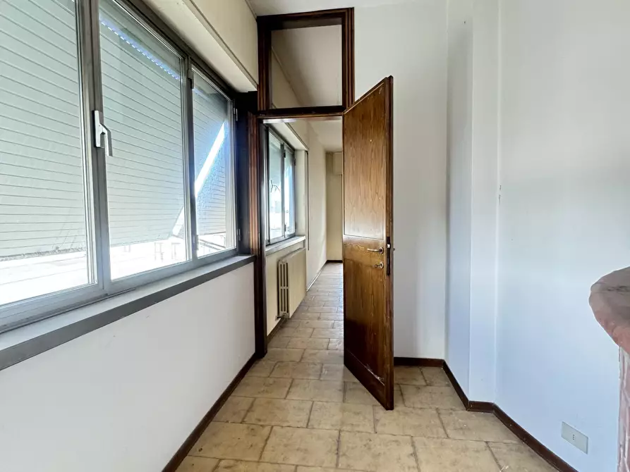 Immagine 43 di Porzione di casa in vendita  a Pietrasanta