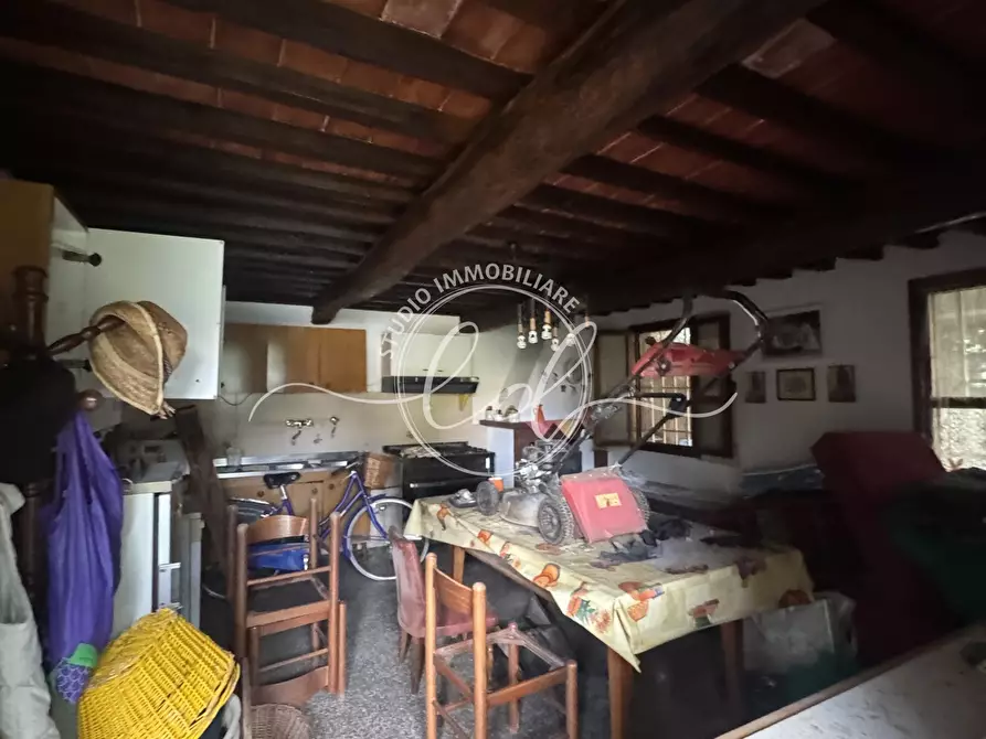 Immagine 29 di Porzione di casa in vendita  a Seravezza