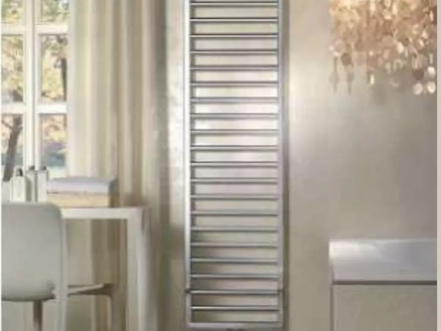 Immagine 11 di Villetta a schiera in vendita  a Pietrasanta