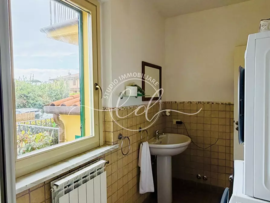 Immagine 27 di Villetta a schiera in vendita  a Pietrasanta