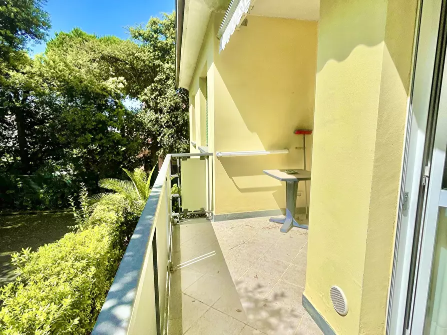 Immagine 10 di Quadrilocale in affitto  a Pietrasanta