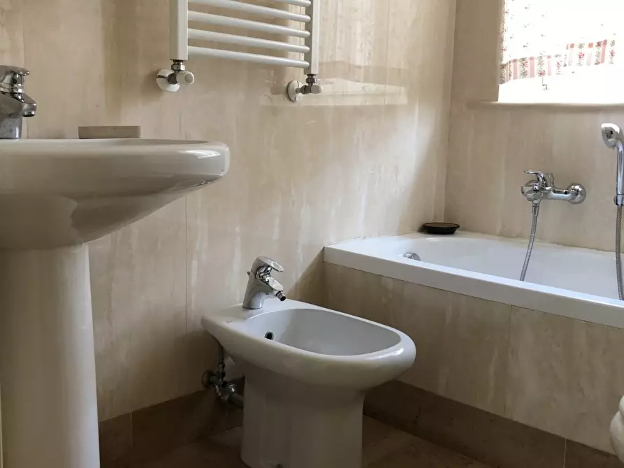 Immagine 14 di Casa indipendente in affitto  a Montignoso