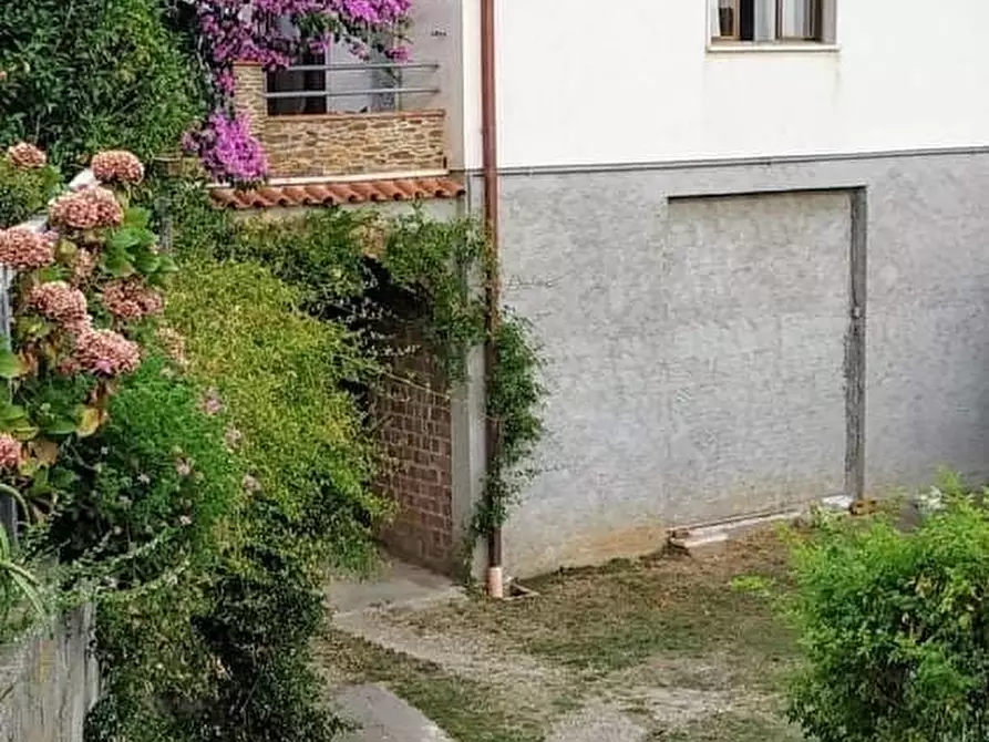 Immagine 22 di Casa indipendente in vendita  a Montignoso