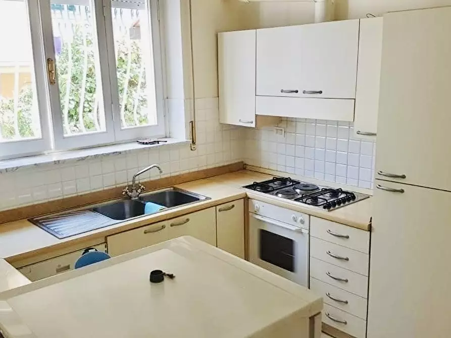 Immagine 15 di Villa in affitto  a Camaiore