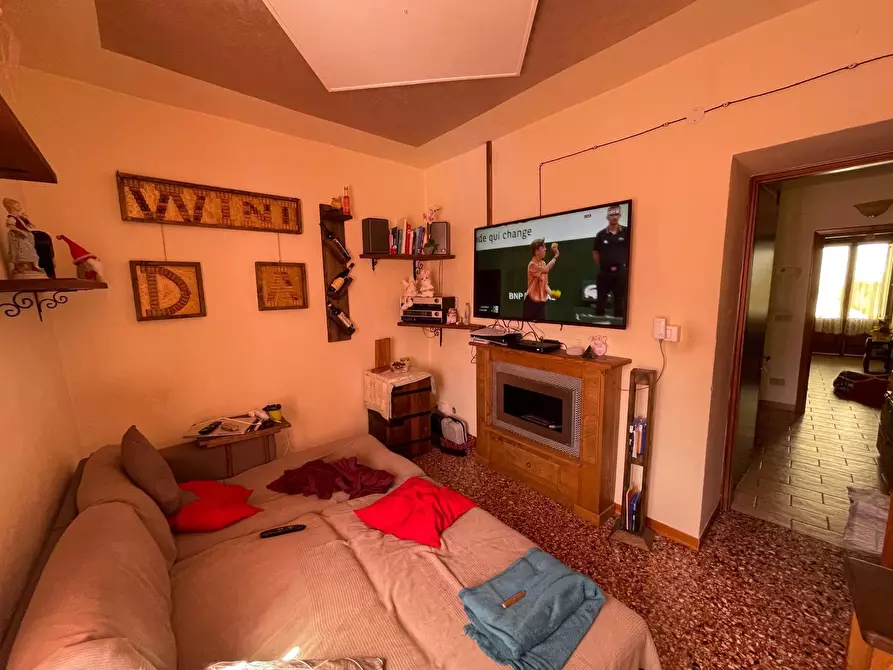 Immagine 21 di Terratetto in vendita  a Seravezza