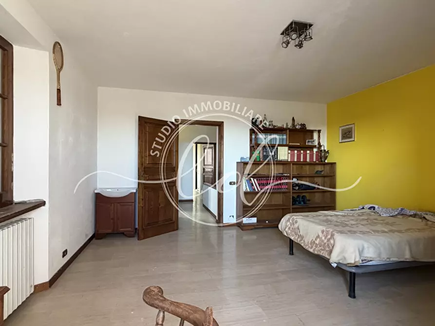 Immagine 56 di Porzione di casa in vendita  a Seravezza