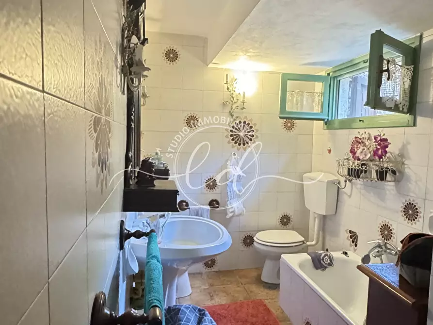 Immagine 110 di Casa indipendente in vendita  a Massarosa