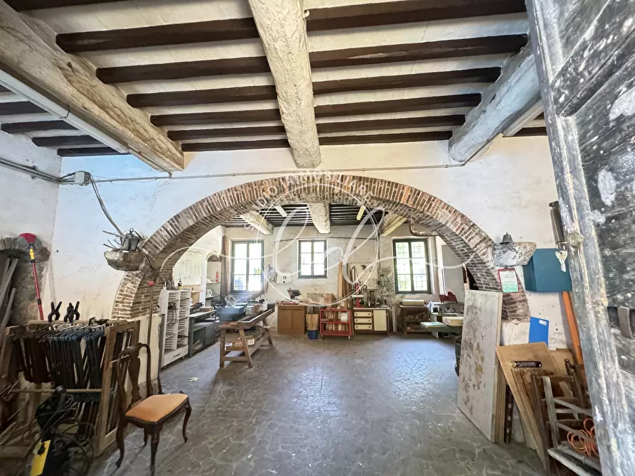 Immagine 40 di Rustico / casale in vendita  a Camaiore