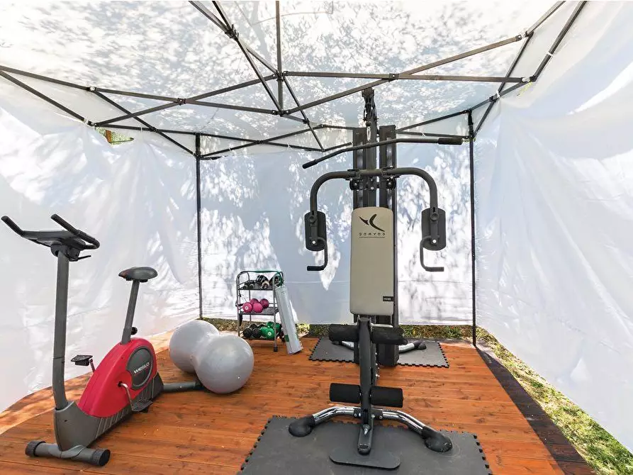 Immagine 27 di Casa indipendente in vendita  a Camaiore