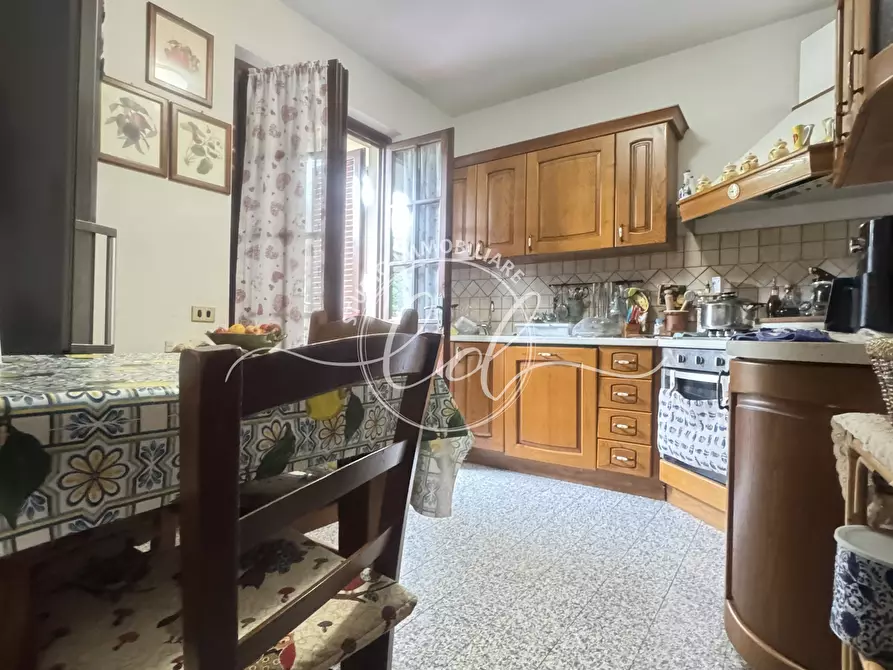 Immagine 15 di Villetta a schiera in vendita  a Seravezza