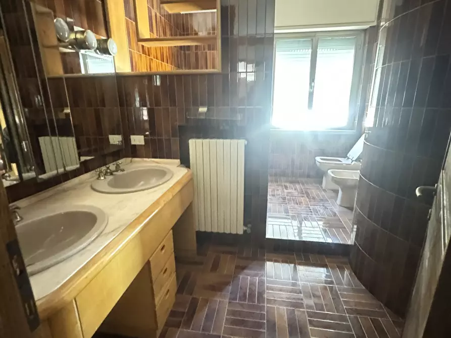 Immagine 58 di Porzione di casa in vendita  a Pietrasanta