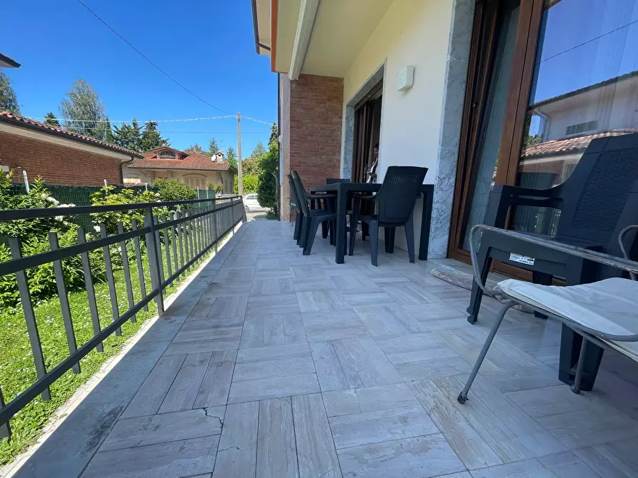 Immagine 8 di Quadrilocale in affitto  a Pietrasanta