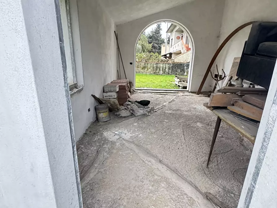 Immagine 11 di Porzione di casa in vendita  a Camaiore