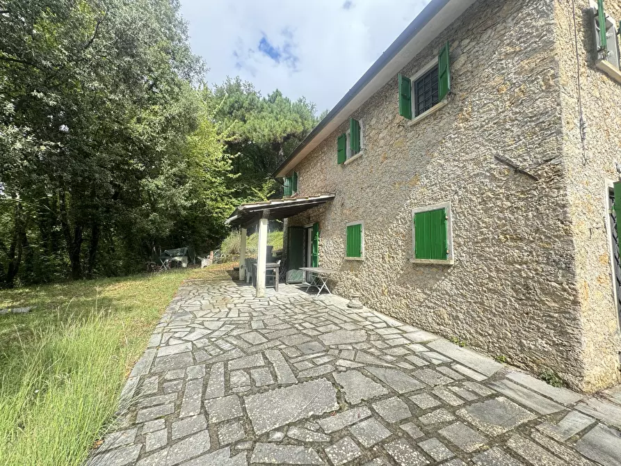 Immagine 27 di Rustico / casale in vendita  a Pietrasanta