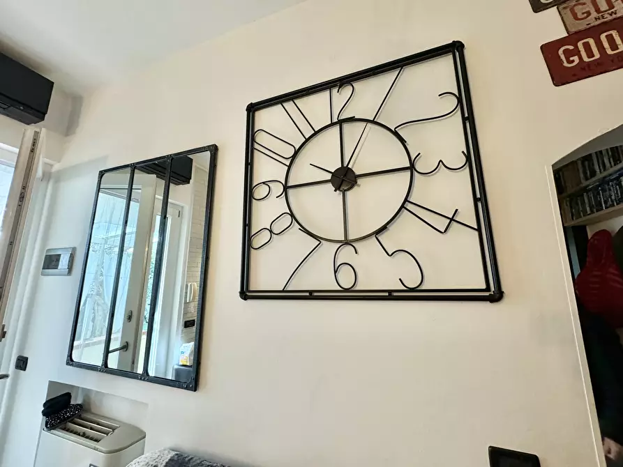 Immagine 15 di Quadrilocale in affitto  a Pietrasanta