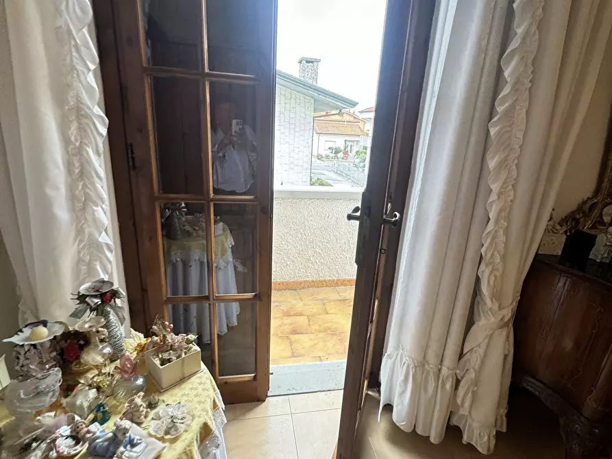 Immagine 40 di Casa indipendente in vendita  a Viareggio