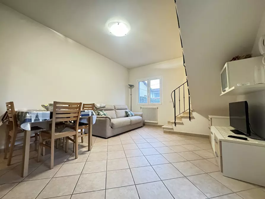 Immagine 23 di Casa indipendente in affitto  a Pietrasanta