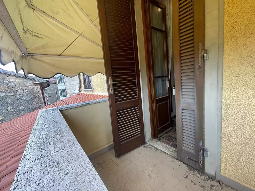 Immagine 52 di Porzione di casa in vendita  a Pietrasanta